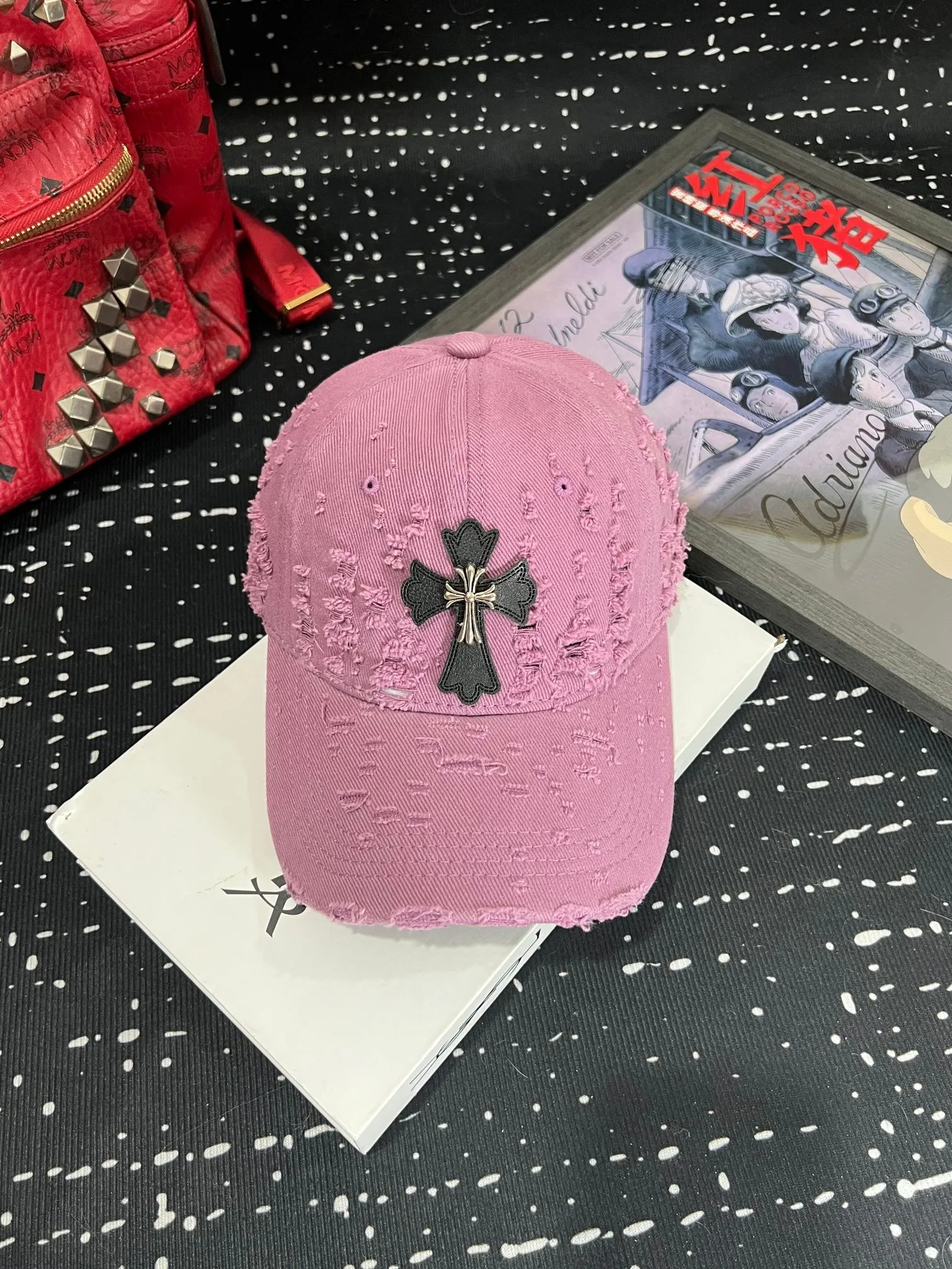 ❤Spring and summer new style Crow Heart Baseball Cap